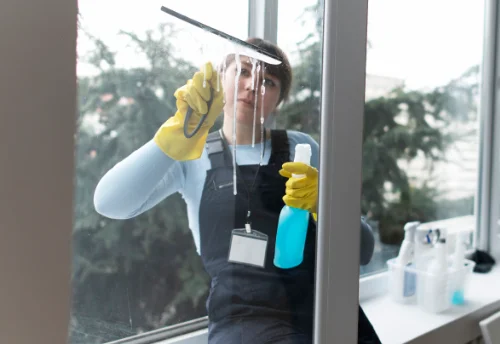 Nettoyage de vitres intérieures et extérieures à Tréméven